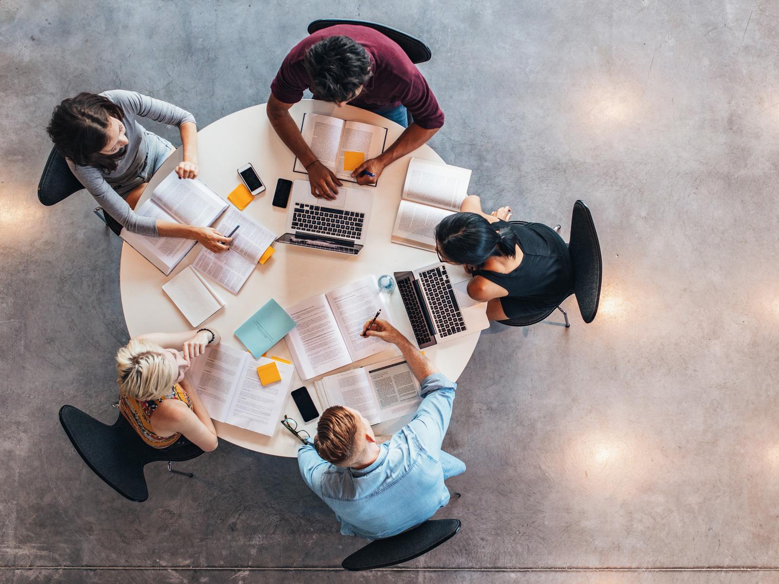 Studierende beim Lernen © Jacob Ammentorp Lund/istockphoto