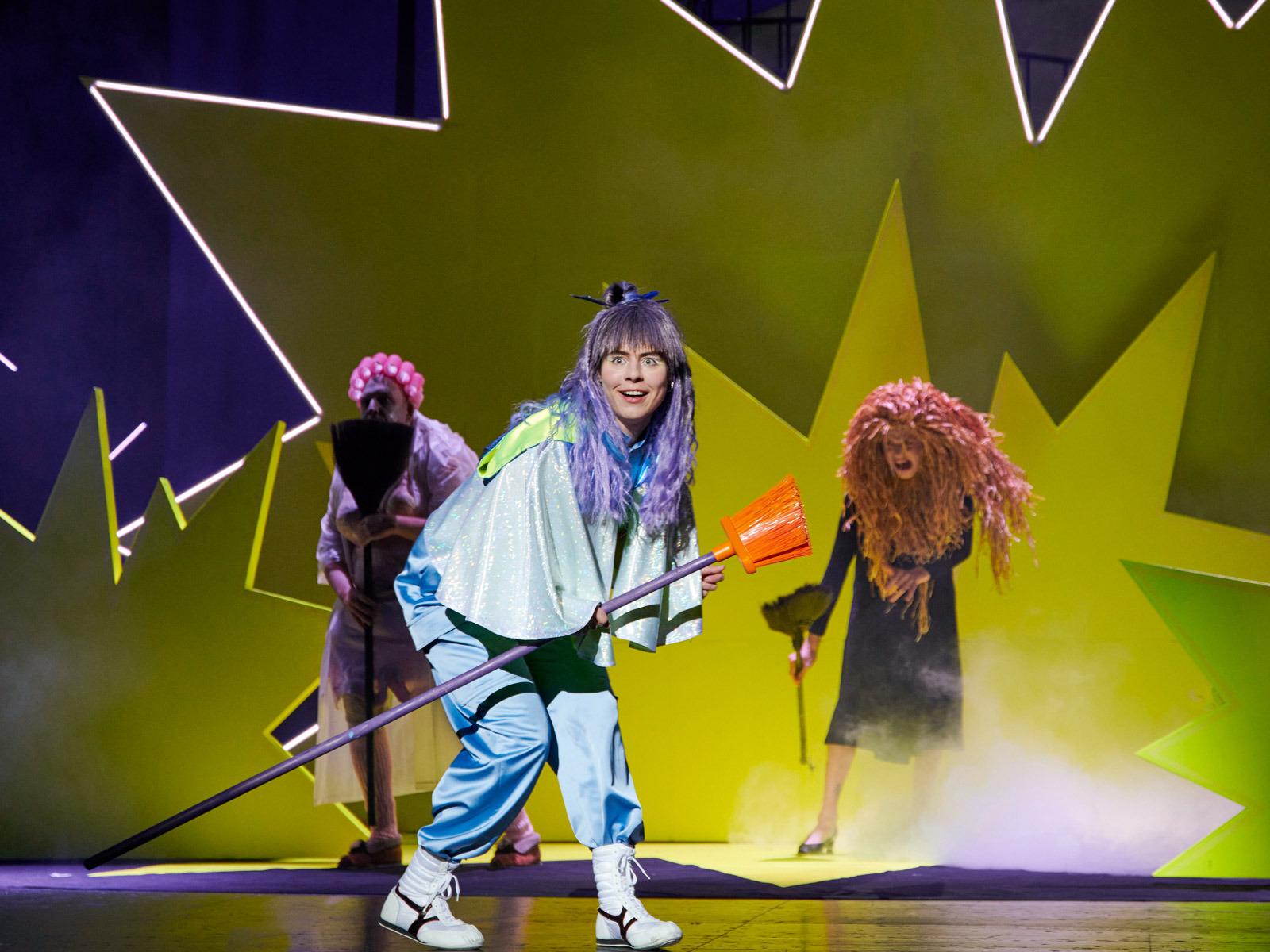Scene from the play "The Little Witch" © Thomas M. Jauk