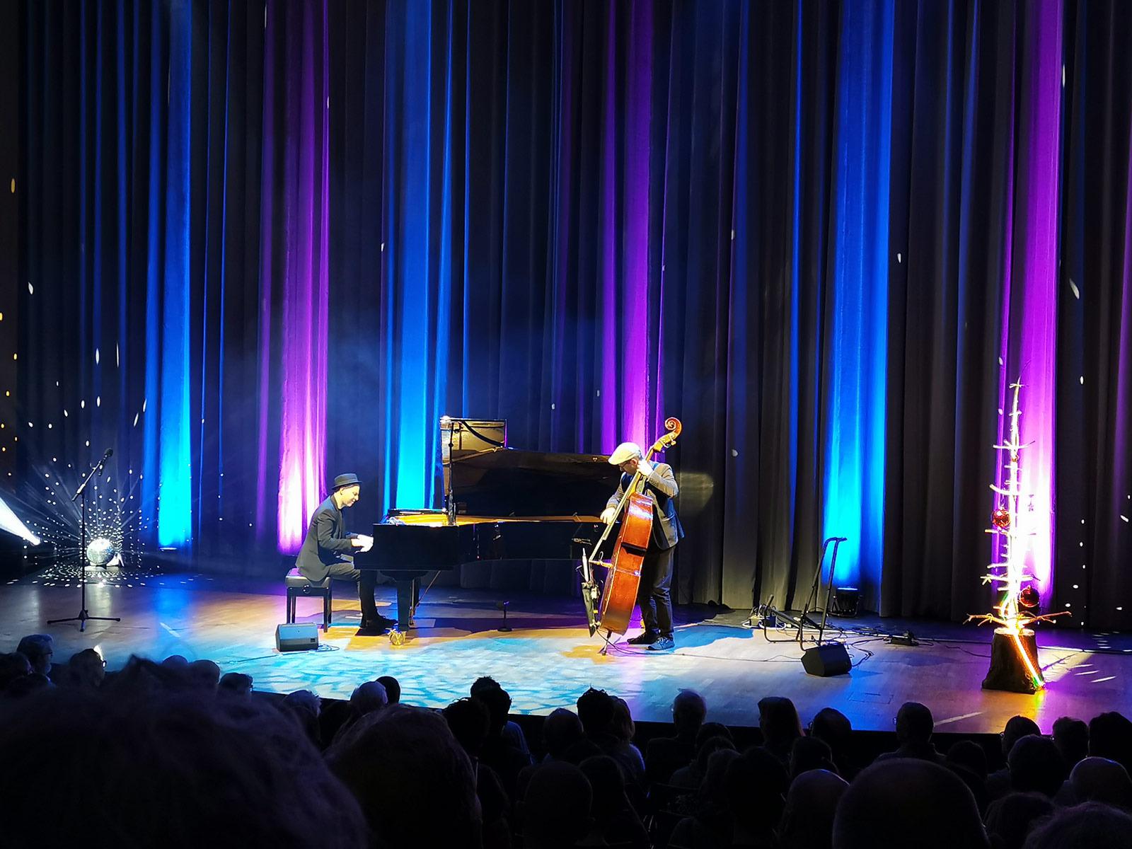 Die Frankfurter Musiker Søren Gundermann und Thomas Strauch mit ihrem Programm „Es ist ein Gnu entsprungen“ © Nora Weise