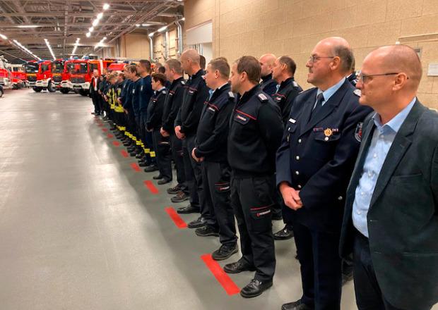 Centrum techniczne straży pożarnej i kontroli katastrof przekazuje pojazdy strażom pożarnym w powiecie
