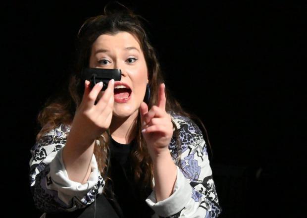 Scene from the play "ONA Spektakl" © Ilona Łukajniuk