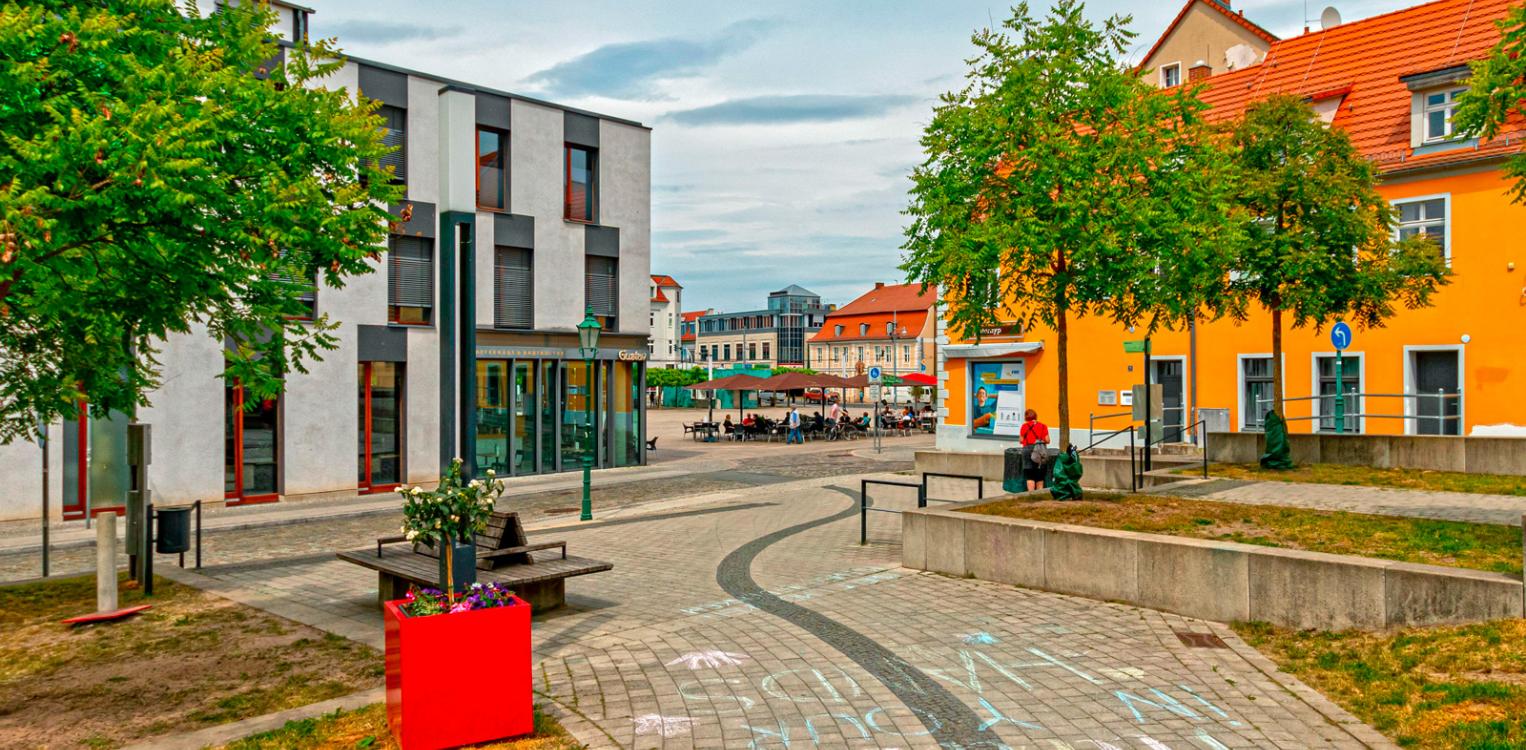 Blick auf den Markt und die Bibliothek von Eberswalde © Zoonar/Birgit Seifert/Alamy Stock Photo