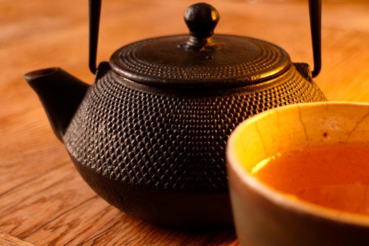 Eine Teekanne mit Teetasse © Samuel | Pixabay