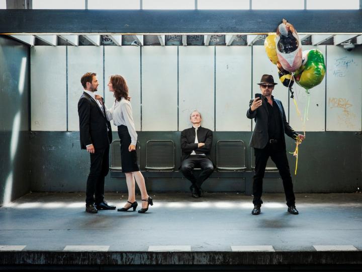 Bühnenbild Die Gorillas