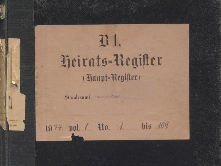 Einband des ersten Heiratsregisters aus dem Jahr 1874, Kurzsignatur: StAFF 1-101 06.02.08.01.b Nr. 1 © Stadtarchiv Frankfurt (Oder)