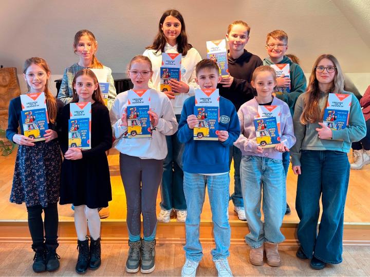 Gruppenfoto der Teilnehmenden am Vorlesewettbewerb 2026 © Stadt- und Regionalbibliothek Frankfurt (Oder)